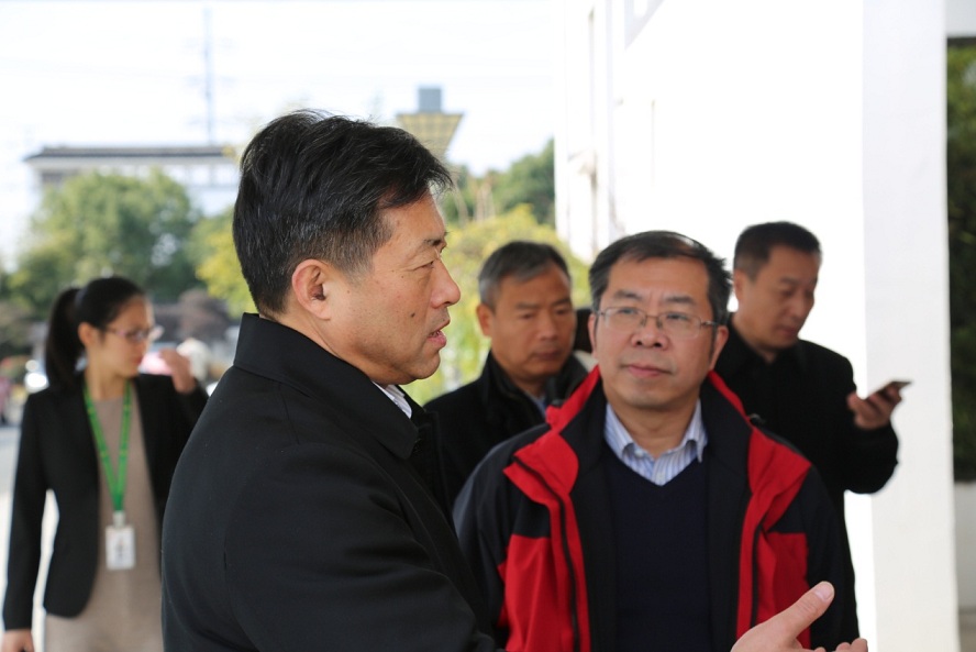 江蘇省旅游局秦景安局長一行來我司參觀考察(圖6) 江蘇省旅游局秦景安局長一行來我司參觀考察(圖6)